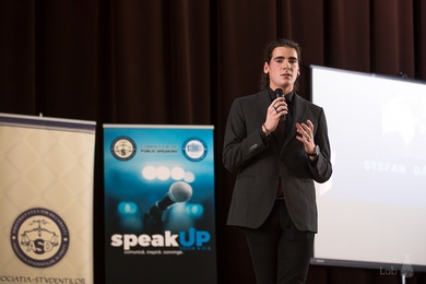 Trainerii IMA au desemnat cel mai bun tânăr orator la finala Speak UP
